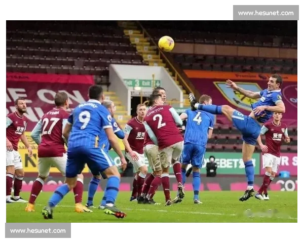 精彩瞬间全回顾：本赛季足球赛事激烈对抗解析与亮点盘点